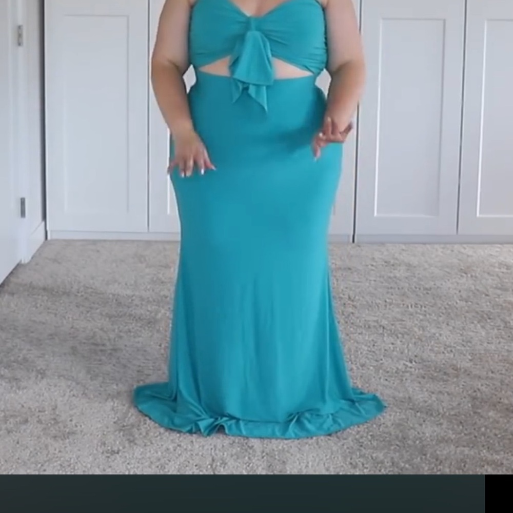 Fashion to Figure x Sarah Rae Vargas 2-Piece Set NWT Size 1 (14/16) TEAL GREEN